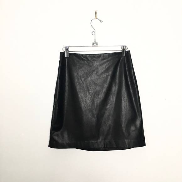 Club Monaco Dresses & Skirts - CLUB MONACO black faux leather mini skirt 0 XS